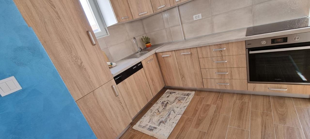 Naki Apartmani Podgorica Exteriör bild