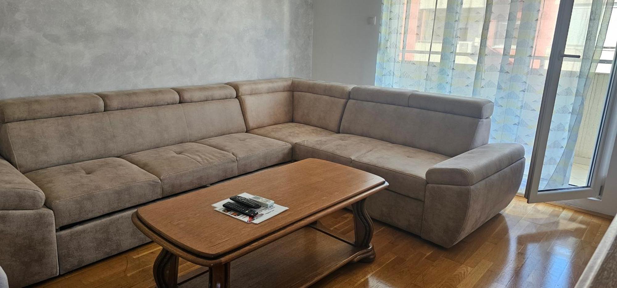 Naki Apartmani Podgorica Rum bild